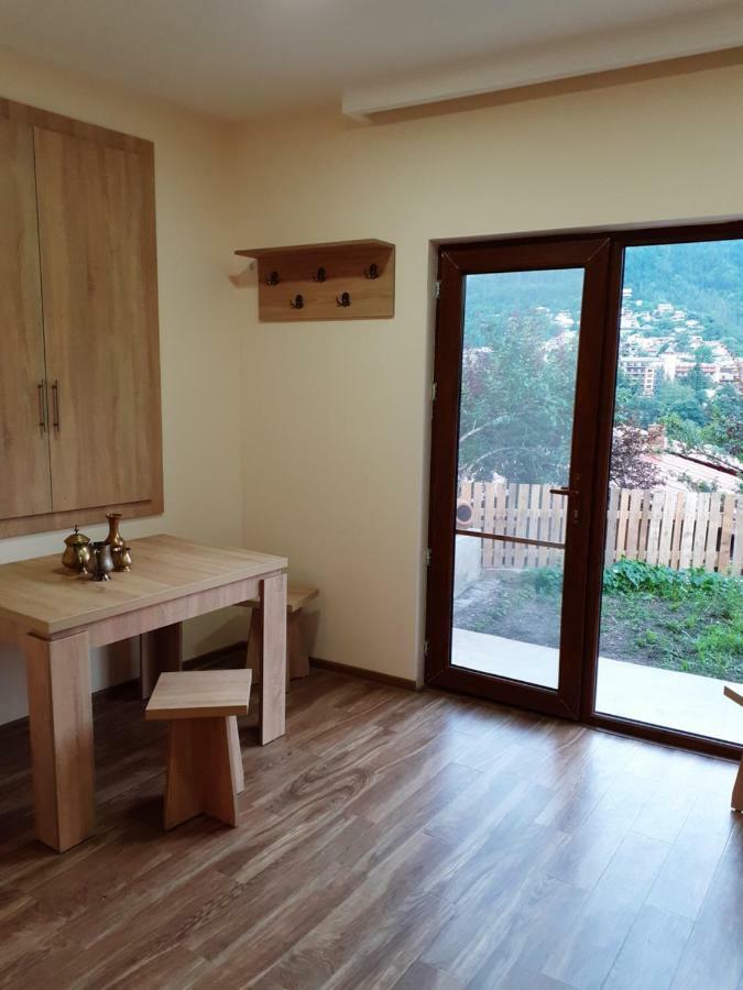 Ano'A Apartamento Borjomi Exterior foto