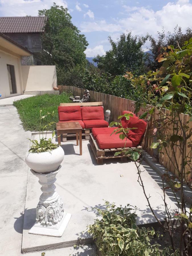 Ano'A Apartamento Borjomi Exterior foto