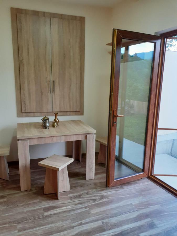 Ano'A Apartamento Borjomi Exterior foto