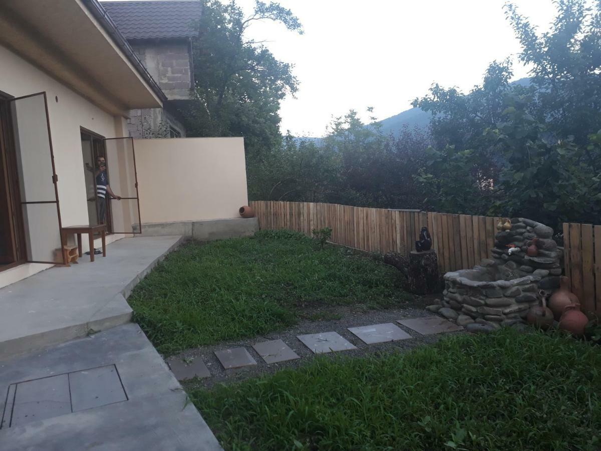 Ano'A Apartamento Borjomi Exterior foto